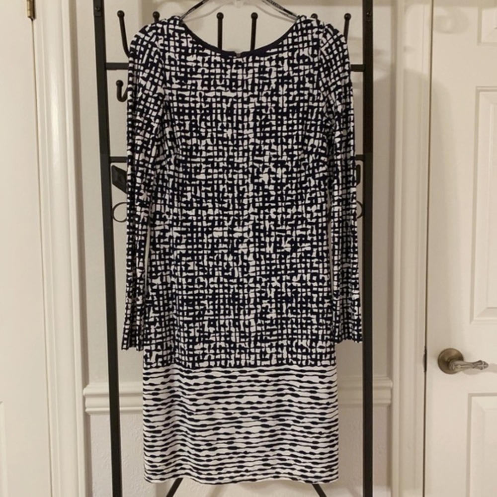NWOT Vince Camuto navy & ivory long sleeve dress, size 2